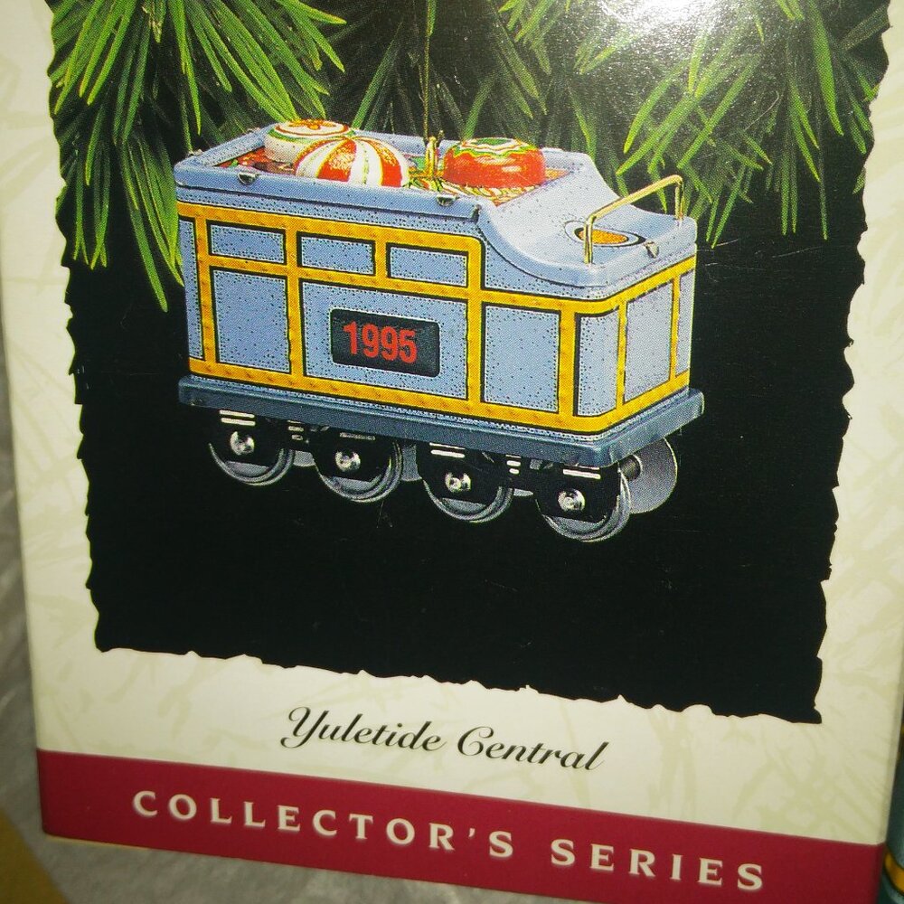 1995 train  yuletide central Hallmark keepsake collector series  ornament in box